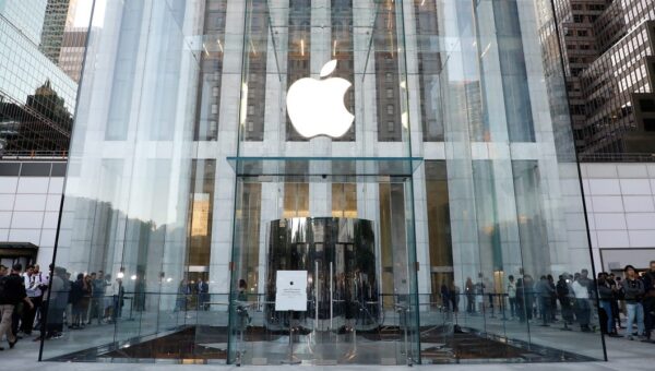 Apple Store pioneer Ron Johnson on the iPhone Duo, working with Steve Jobs, and leading with kindness