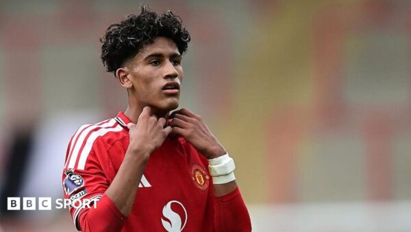 Real Madrid keen on Man Utd forward Gabriel, 15