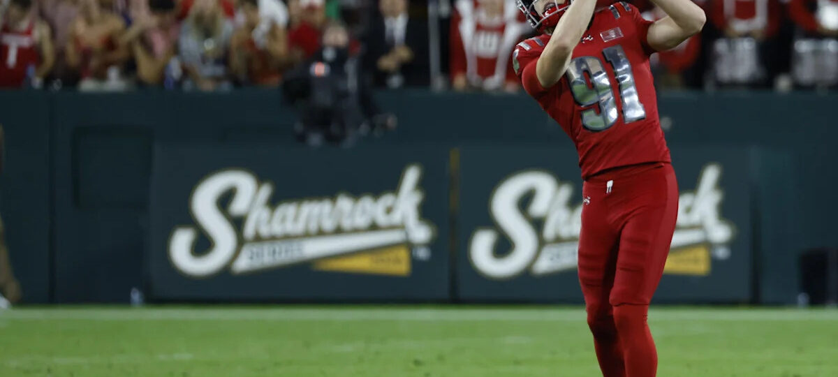 College football punter goes viral after showing off golf swing against Notre Dame