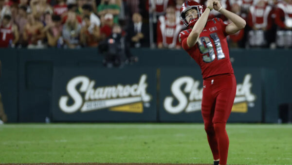 College football punter goes viral after showing off golf swing against Notre Dame