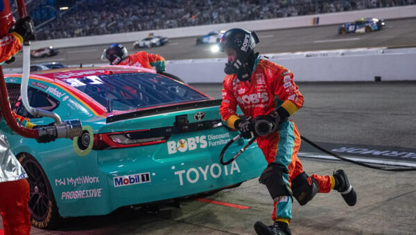 NASCAR drivers in favor of return to Chase format, saying it will yield a more legitimate champion