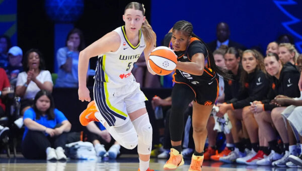 Paige Bueckers' highlight-reel 3s fuel 20-point first half as Wings beat Mercury, nab franchise-record 26th win