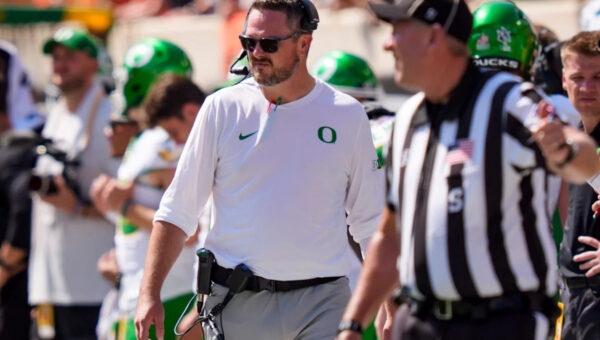 Dan Lanning responds to Oklahoma State claim of Oregon offensive tells