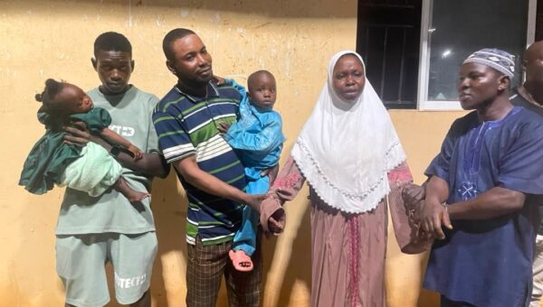 Osun Amotekun reunites wandering woman, children with family