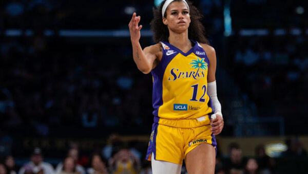 Rae Burrell, Sparks honor teammate Nneka Ogwumike with pregame fits
