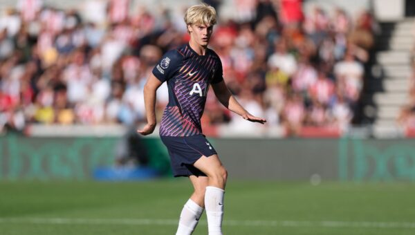 Lucas Bergvall’s cryptic response to Tottenham release clause question will worry Spurs fans