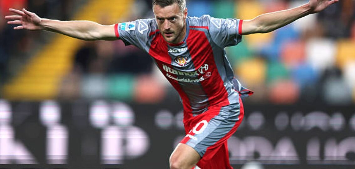 Jamie Vardy officially set to join Burnley on a free transfer