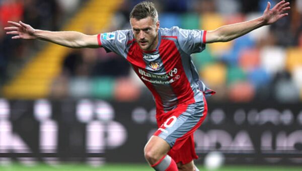 Jamie Vardy officially set to join Burnley on a free transfer