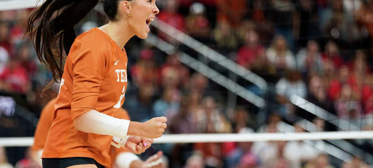 'We just get so hyped for her': Rella Binney, Texas volleyball find their rhythm vs USC