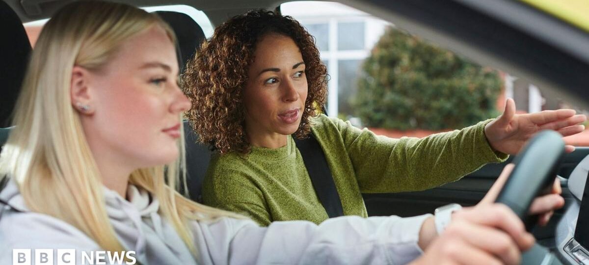 Learner drivers still waiting 20 weeks to book tests