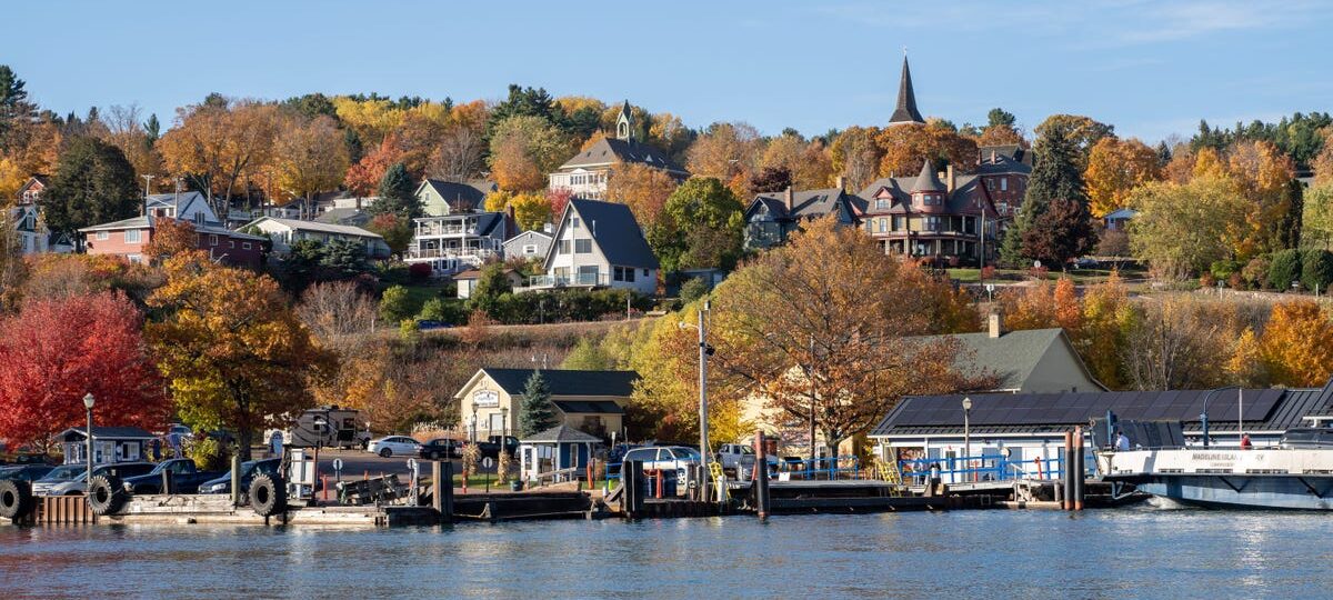 After visiting all 50 states, there are 5 small towns I can't stop thinking about