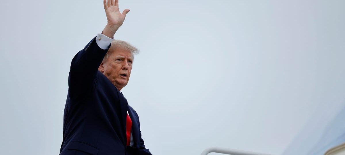 White House blocks CNN from traveling with Trump on Air Force One