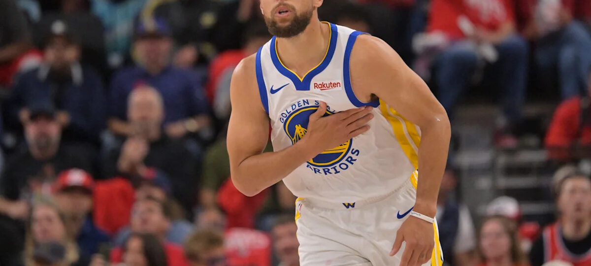 Steph Curry needed just 71 seconds to remind us he's the NBA's most elite shooter