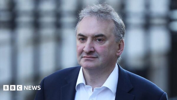 Former top civil servant received near-£860,000 pay-off