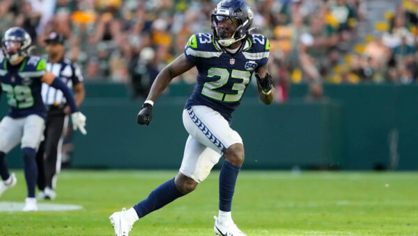 Seahawks bring veteran safety back to practice squad