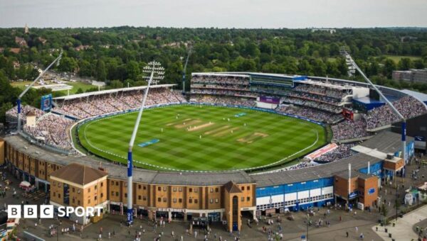 Ashes ticket price increase ‘really poor’ – Vaughan