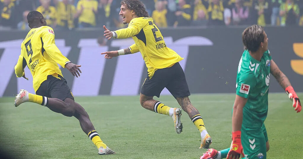 Bundesliga: Borussia Dortmund and Freiburg share top spot