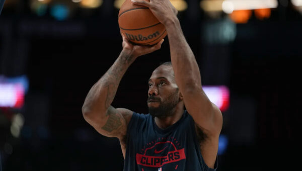 Raptors and Clippers moving to complete Kawhi Leonard trade, AP source says