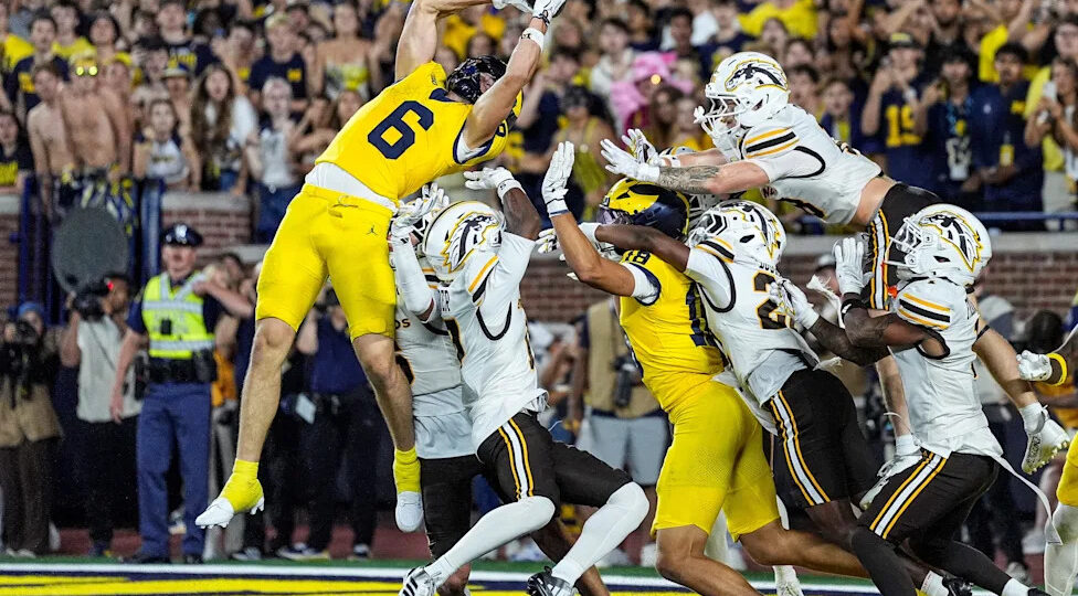 Will Big Ten fine Michigan for storming field? Conference rules, explained