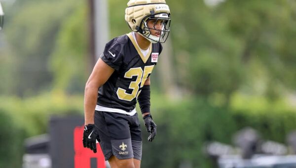 Patriots re-sign safety Elliott Davison to practice squad, release veteran tight end