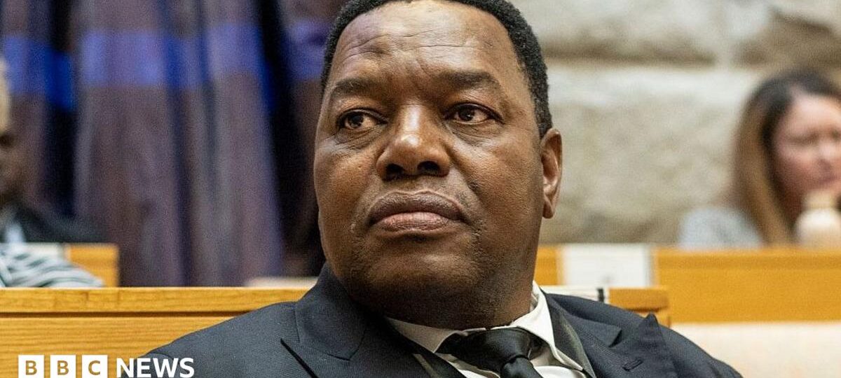South Africa prosecutors drop case against suspended police chief
