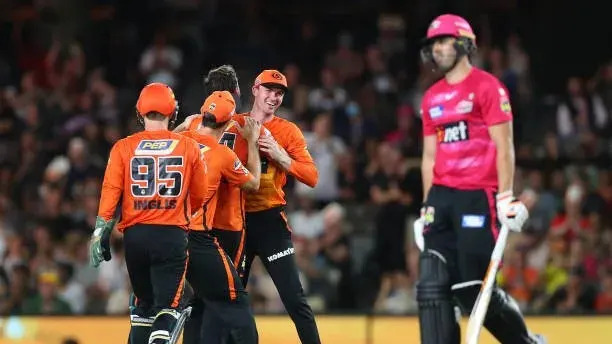 'Threatens the entire system!' NSW rebels against Cricket Australia over $1BN BBL privatisation plan