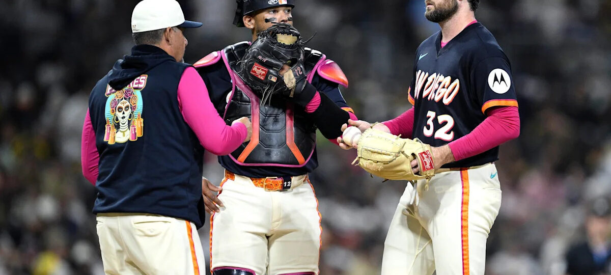 Padres lose to Diamondbacks, miss opportunity to secure top Wild Card spot
