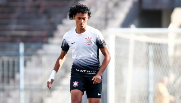Arsenal has to wait a little longer to sign Brazilian teenager