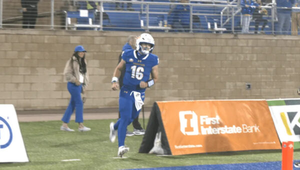 Second-half ground game propels Jacks past Panthers