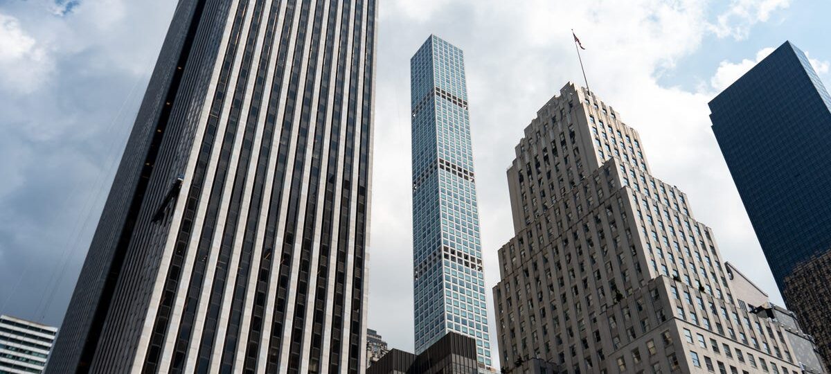 Rich New Yorkers' incomes have soared, but it means more wealth to tax