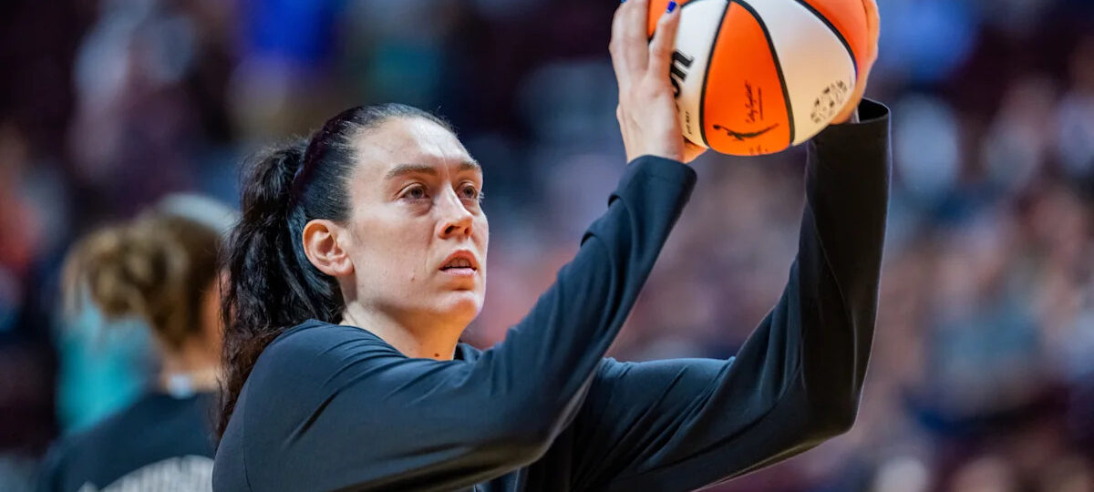 Liberty rule out Breanna Stewart for Wednesday's regular season finale vs. Dream due to 'soreness'