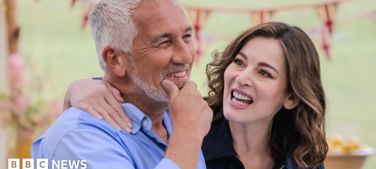 Nigella Lawson is 'icing on the cake', TV critics say as she enters Bake Off tent