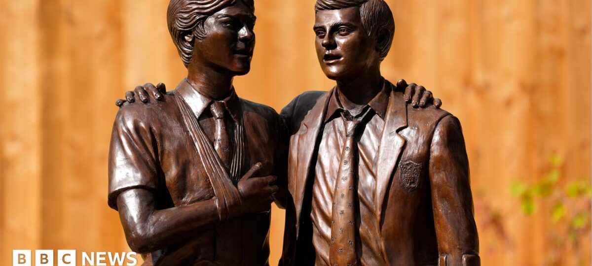 Memorial unveiled at school where boys were experimented on with contaminated blood