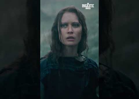 KNEEL Before The QUEEN 👑🔥 #GoddessOfWar #EnglishMovie #shorts #action #hollywoodmovie #viral