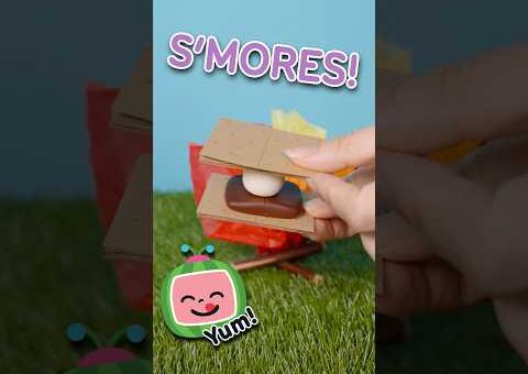 Easy DIY Camping S’mores!! 🍫🏕️ Yummy! #cocomelon #toyplay #shorts
