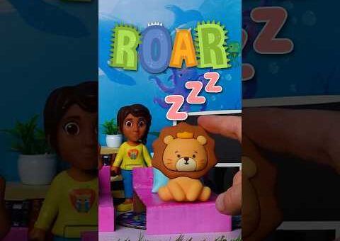 Shh! Sleepy Lion Song with Ms. Appleberry! 🦁 💤🎶 CoComelon Toy Play #kids #shorts