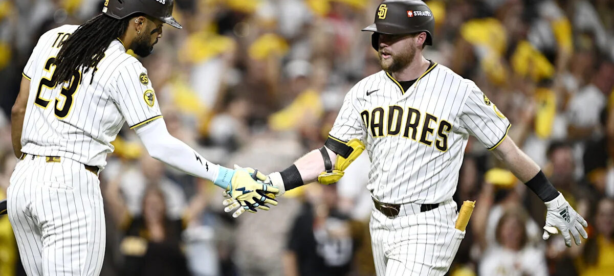 Jake Cronenworth hits solo HR to put Padres ahead of Brewers in NLDS Game 3
