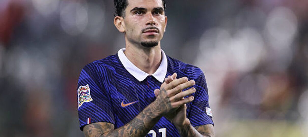 Chelsea remain interested in a potential swop for Lucas Da Cunha