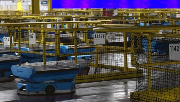 Amazon warehouse workers tell us what they really think about their new robot coworkers
