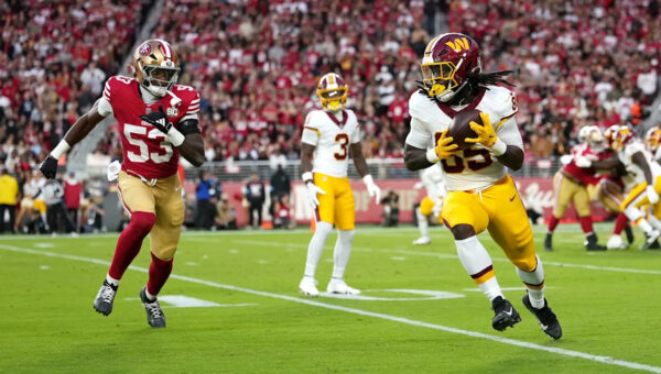 Chig Okonkwo leads team in receiving