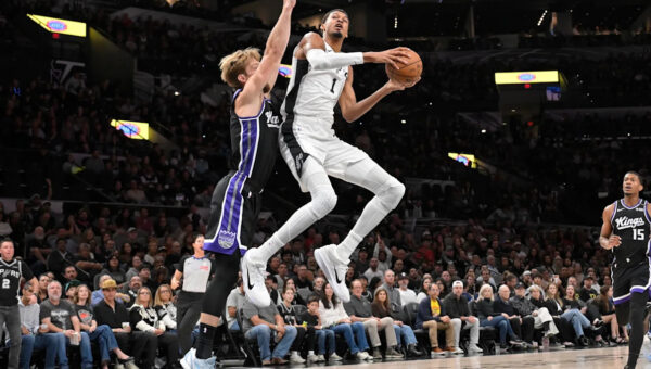 Wembanyama’s 29 points and 10 rebounds fuels Spurs in 130-103 victory over Kings