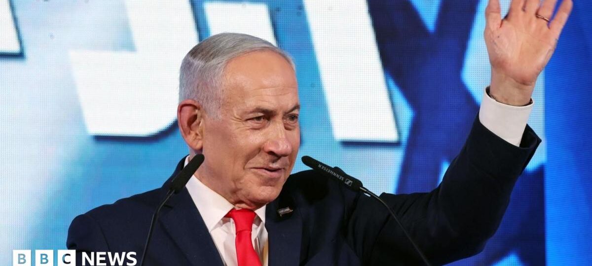 Netanyahu's bloc leading Israel election but short of majority, partial results show
