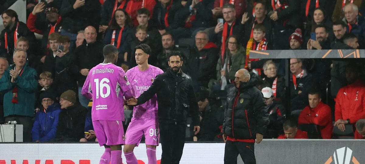 Mike Maignan loses it, sent off in the Europa League