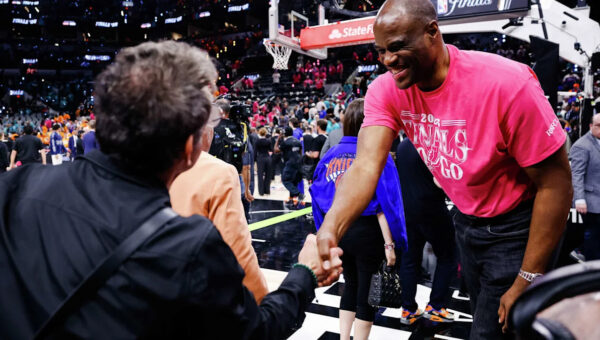David Robinson believes Spurs are ready for another title run, predicts Wembanyama milestone
