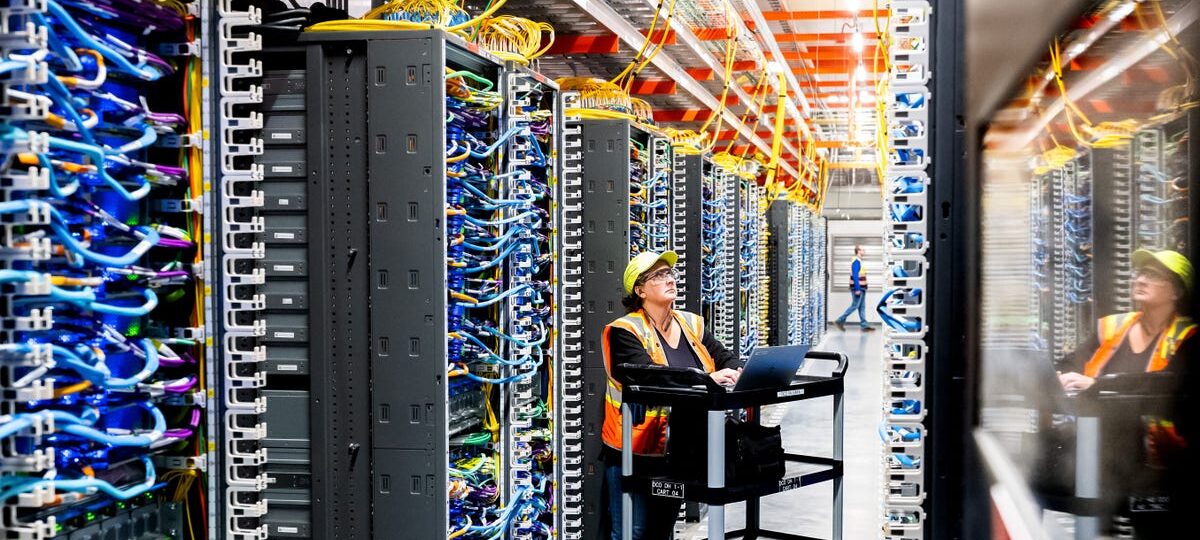 The states with the fewest and most data centers, ranked