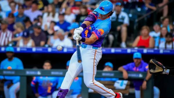 Mariners add former Rockies 1B who hit 25 home runs two years ago
