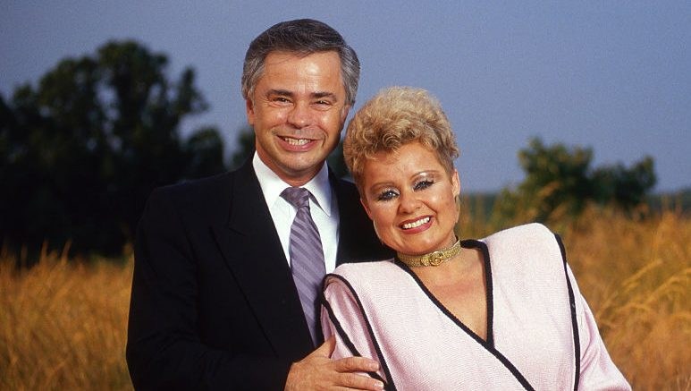 Who Is Jim Bakker’s Wife? All About Ex Tammy Faye & 2nd Wife Lori Bakker