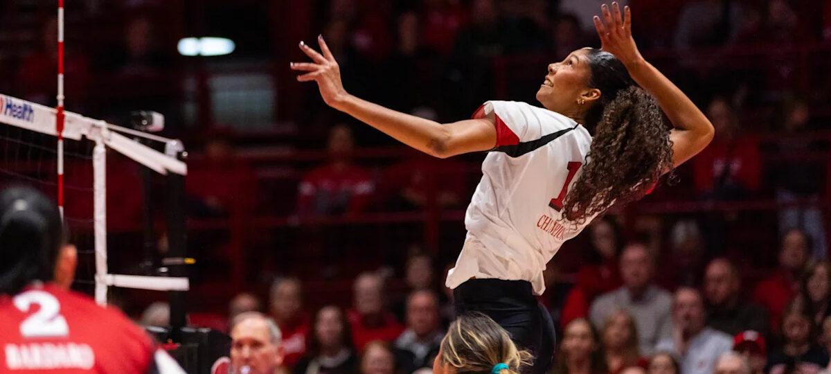 Decelise Champion's 17 kills highlight Wisconsin's sweep vs Maryland
