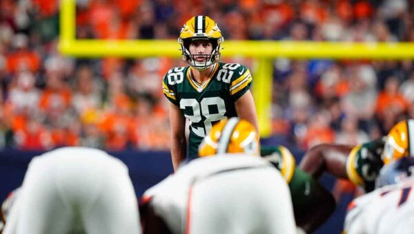 Watch Packers QB Jordan Love’s immediate reaction to Trey Smack’s missed PAT vs. Panthers