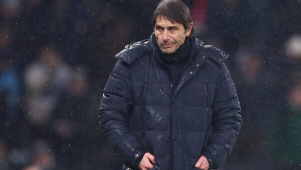 New manager already “reaching an agreement” with Man U as Carrick feels the pressure